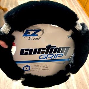 Steering wheel cover